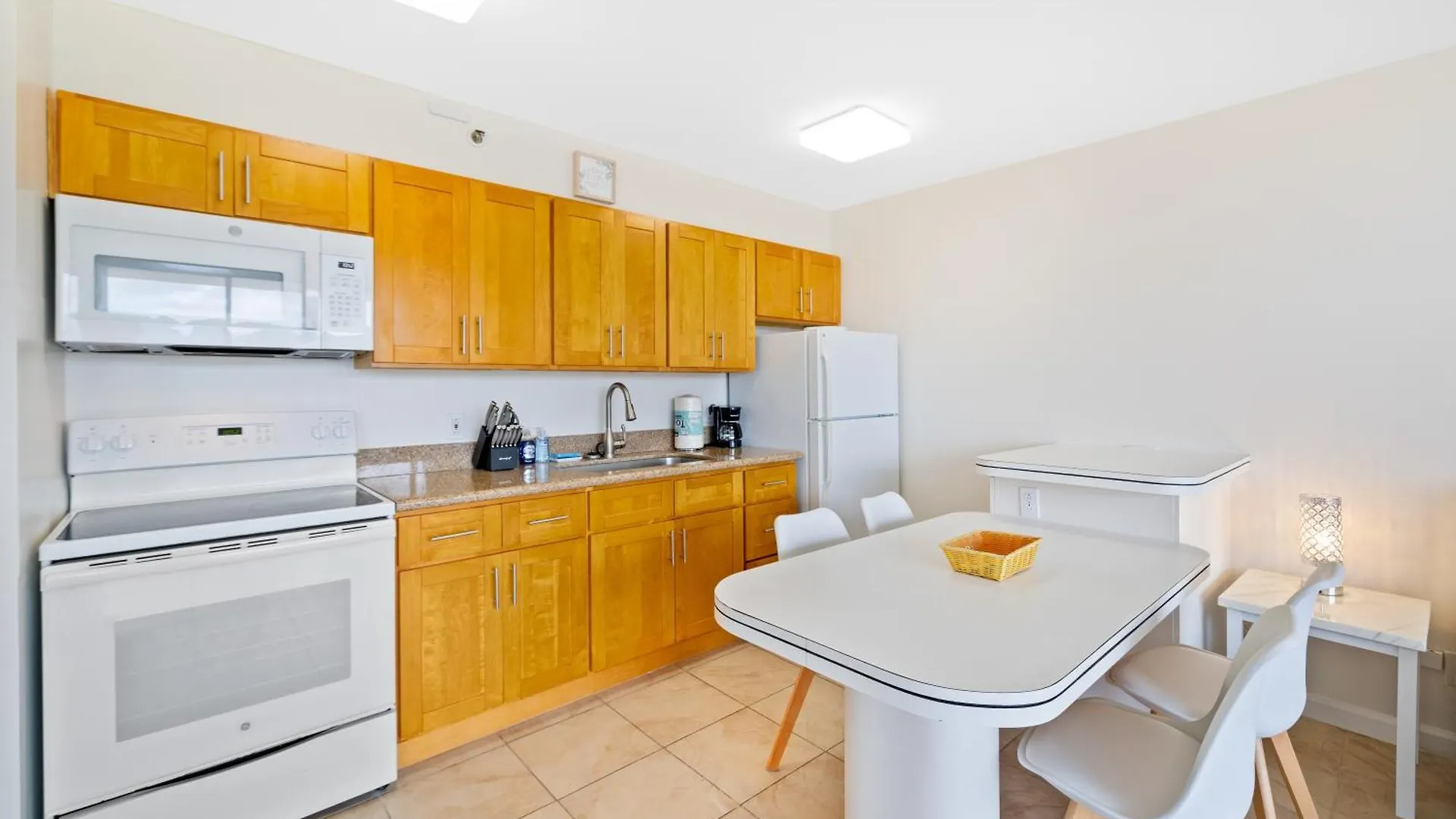 Holiday home Waikiki Banyan T2-29Th 2Double Beds New Renovated Villa Honolulu